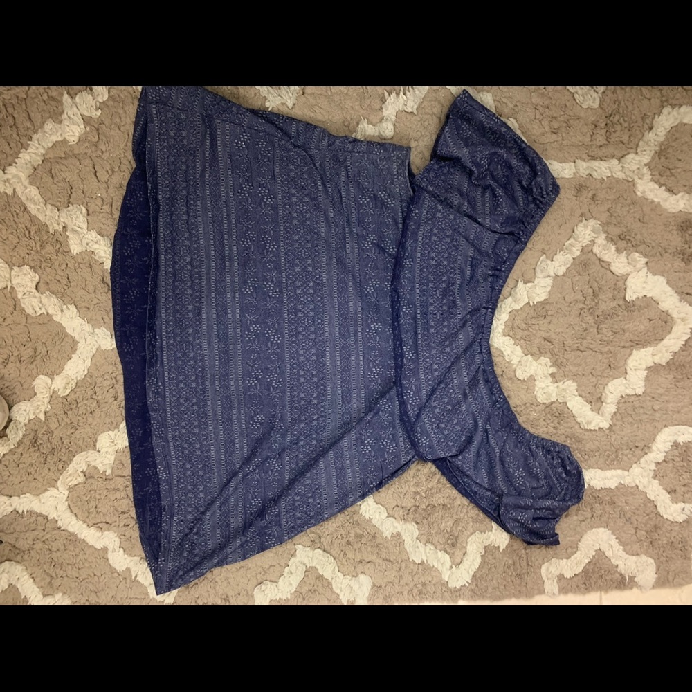 Shirts - Picture 5 of 6